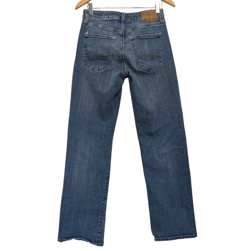 American Eagle Outfitters embrace effortless